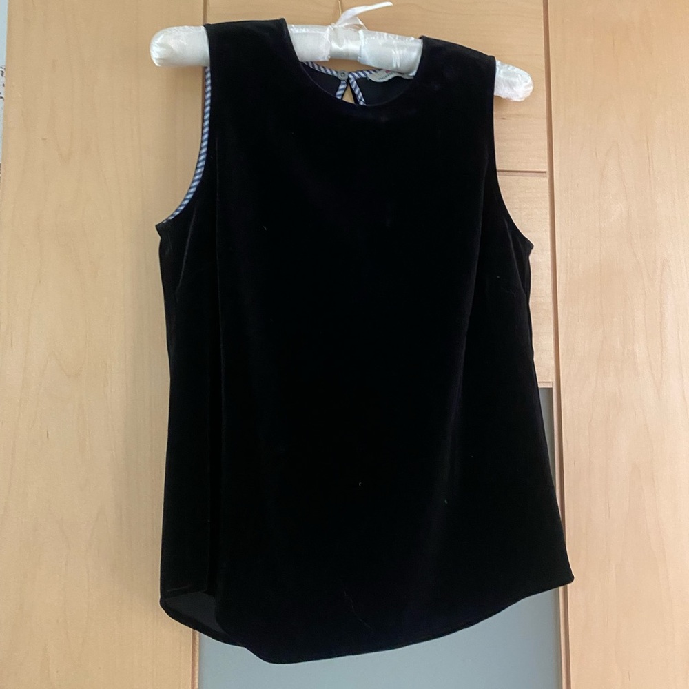 Vineyard Vines velvet top xxs